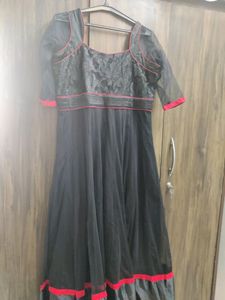 Excellent Black Gown