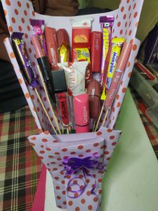 Lipstick &amp; Chocolate Bouquet