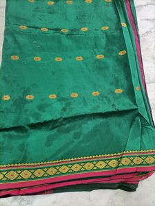 Woman&#39;s Nauvari Kanjeevaram