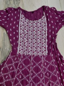 Elegant Purple Embroidered Kurta Set