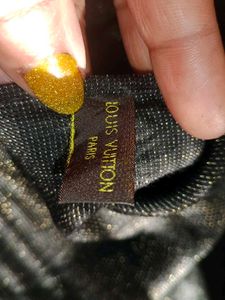 Auntentic Louis Vuitton Shawl