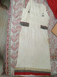Beautifully Embroidered Kurti