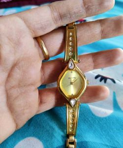 Women Adjustable Wrist Watch