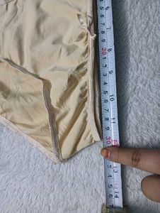 30 size 🇲🇾🇲🇾Panties