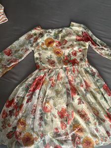 Floral summer dress 🌼