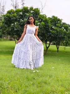 Frill Long White Skirt