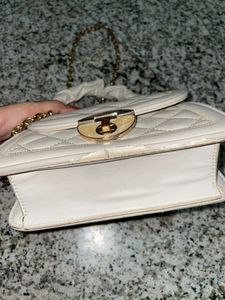 Beige/cream Coloured Handbag With Detachable Strap