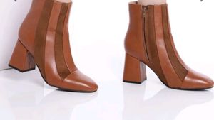 Women Tan Striped Boots