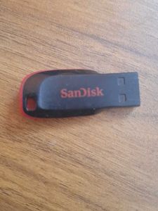 SanDisk 16 GB Pendrive