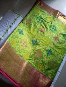 Banarasi Silk Green Saree Heavy Pallu With Blouse.