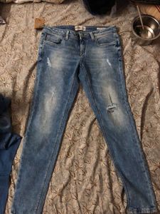 Levi  Ripped Y2k Denim Jeans With Tag