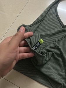 Olvie halter neck top size-S