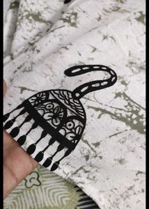 women printed White cotton blend straight Kurta