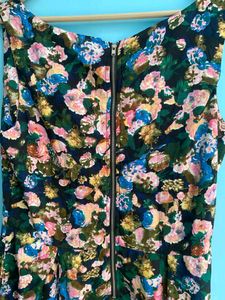 &#34;Floral Elegance: Fit and Flare Summer Dress