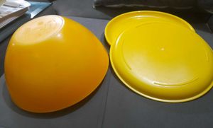 Plastic Set Of 4 Plates + 1 Big Serving Bowl 2-3L