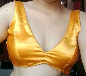 v-neck backless (padded)