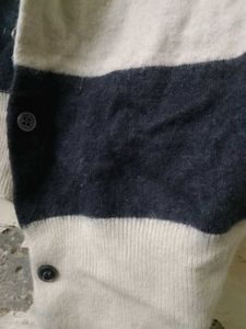 Striped Cardigan - Cozy &amp; Stylish