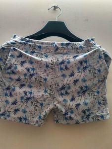 Buy 1 Get 1Floral Print Shorts Pant S Size