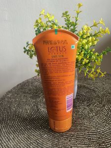Skincare Bundle: Plum, Lotus, Nivea