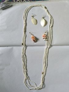 Small Moti Necklace With Two Earrings