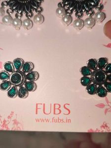 FUBS Earrings Set