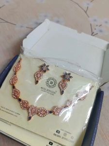 Necklace Set