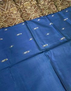 Sreeleathers Women Flat Shoe And Art Slik Saree.