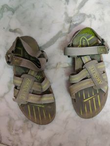 Flotters In Good Condition For 6-7 Years Old Kids
