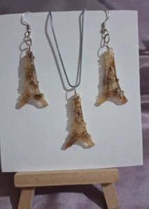 Eiffel Tower resin Jewelry Set | real Flower insid