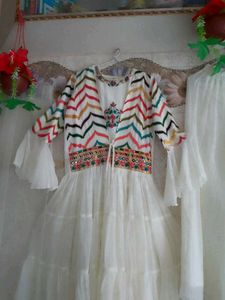 Elegant Embroidered Georgette Kurta Set