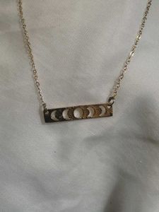 🌙 Phase Necklace
