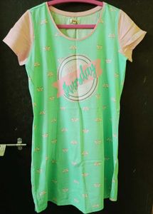🎠Cute Pink And green Short Nightdress☘️