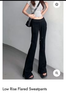 Everdion Flared Black Sweat