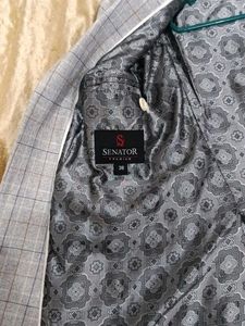 Men&#39;s Light Gray Plaid Blazer