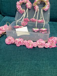 Floral Hair Accessories Set