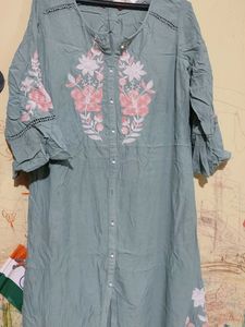 Floral Embroidered Kurta set