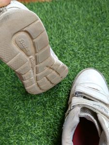 6 Year Old White Bata School Shoes