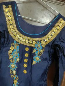 Elegant Embroidered Kurti