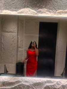 Pinteresty Red Slit Dress🎀