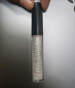 H&amp;M Lipgloss Glow Away