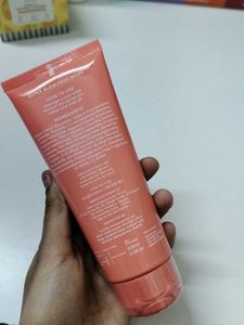 Foxtale Super Glow Face Wash