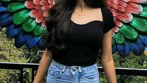 Women Deep Neck Top 🎩