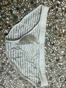 Medium Size Used Brief. But In Good Condition.