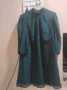 Emerald Green Tie-Waist party dress ✨👗