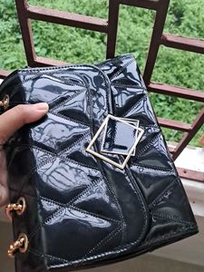 Black Patent Quilted Chain Bag🌷✨️