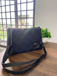 Chic Black Handbag