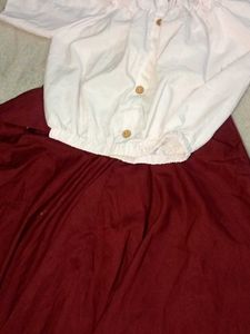 Cute Ruffled Top With Long Skirt