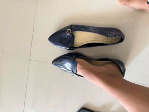 Navy Blue Pointed-Toe Flats