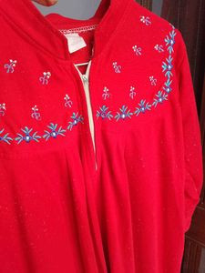 Fleece Embroidered nightgown