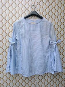 New With Tag Cute Korean Stripped Bow Top